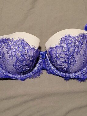 Victoria's Secret Limited Edition Dream Angels Demi Bra